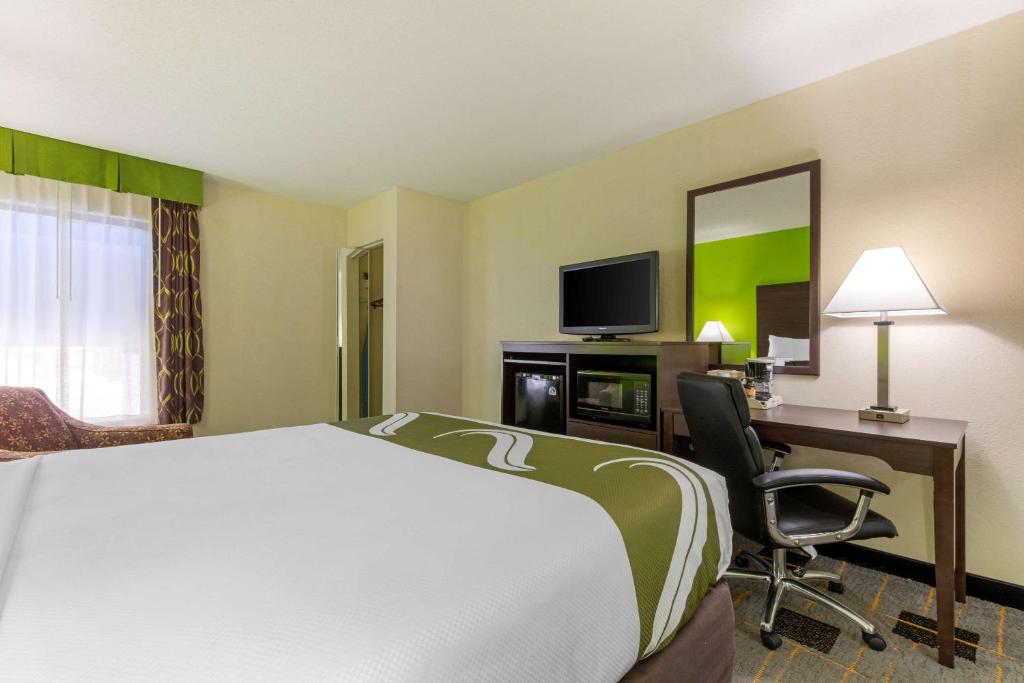 Quality Inn Cleveland - image 6