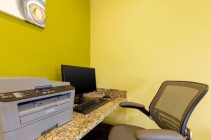 Quality Inn Cleveland - image 7