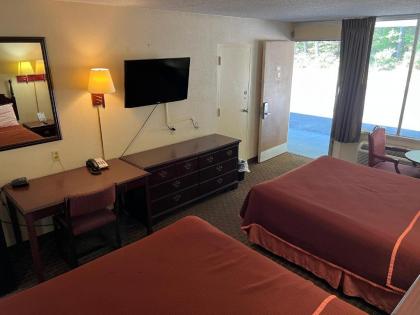Howard Johnson by Wyndham Cleveland - image 10