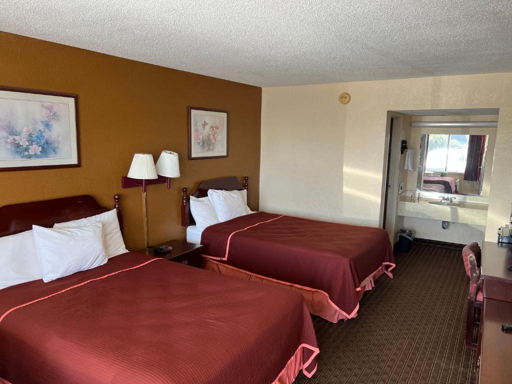 Howard Johnson by Wyndham Cleveland - image 3
