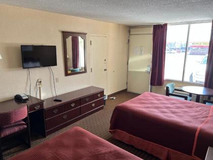 Howard Johnson by Wyndham Cleveland - image 4
