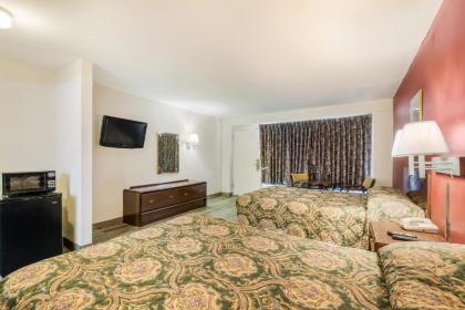 Knights Inn - Cleveland - image 13