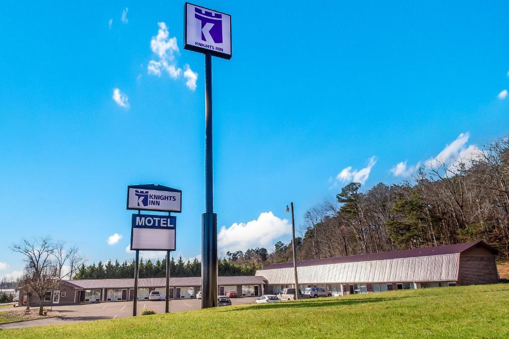 Knights Inn - Cleveland - image 4