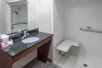 Baymont by Wyndham Cleveland - image 3