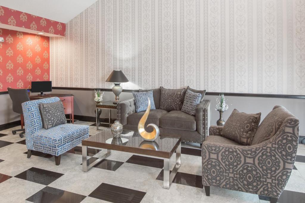 Baymont by Wyndham Cleveland - image 6