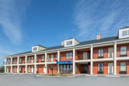Baymont by Wyndham Cleveland - image 9
