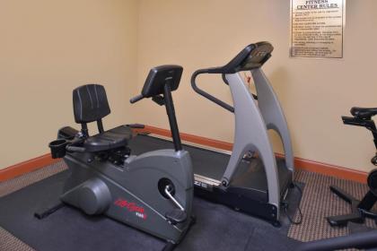Douglas Inn & Suites - image 11