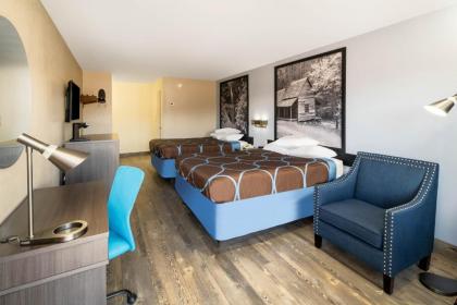 Super 8 by Wyndham Cleveland - image 3