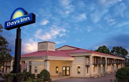 Days Inn by Wyndham Cleveland TN - image 4