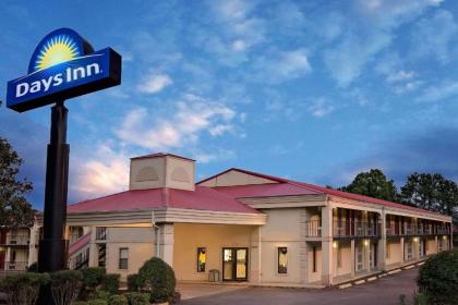 Days Inn by Wyndham Cleveland TN - image 7