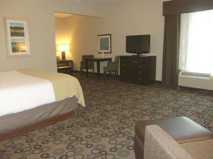 Holiday Inn Express & Suites - Cleveland Northwest an IHG Hotel - image 11