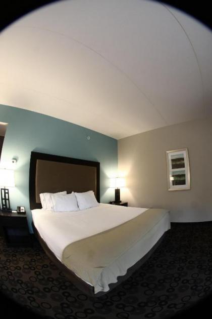 Holiday Inn Express & Suites - Cleveland Northwest an IHG Hotel - image 9