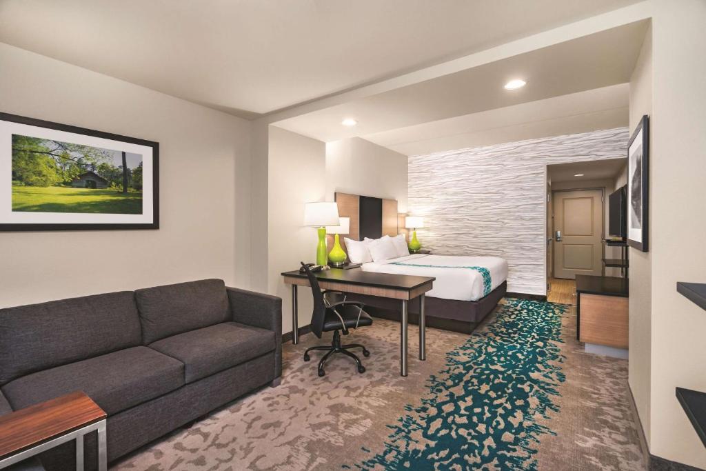 La Quinta by Wyndham Cleveland TN - image 4