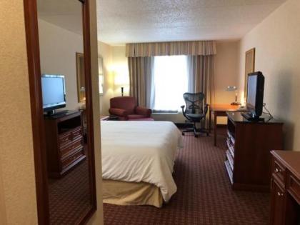 Hilton Garden Inn Cleveland Airport - image 5