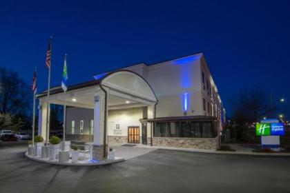 Holiday Inn Express Brookpark-Cleveland Airport Hotel