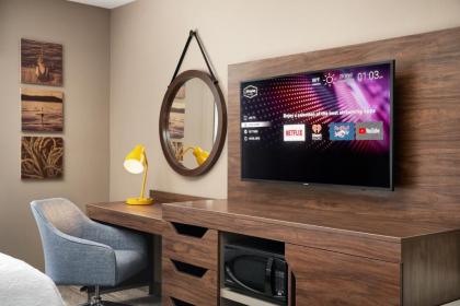 Hampton Inn Clewiston - image 13