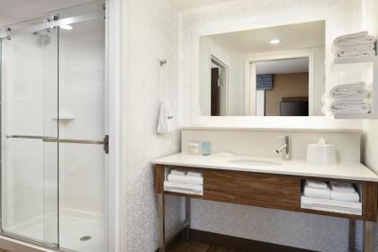 Hampton Inn Clewiston - image 8