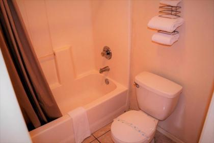 Adobe Inn Motel - image 12