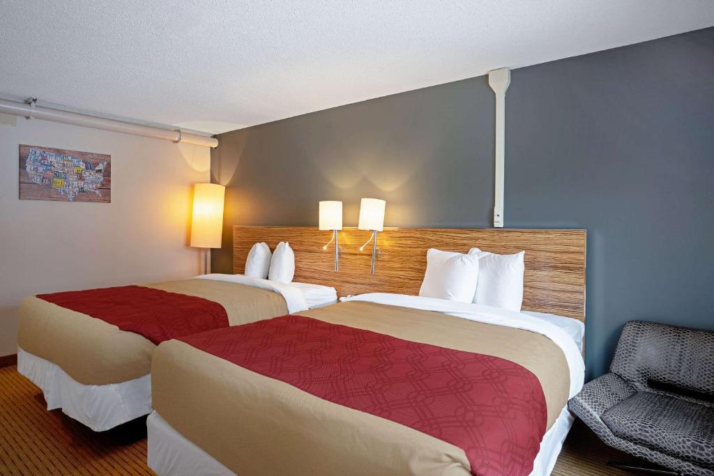 Quality Inn - image 7