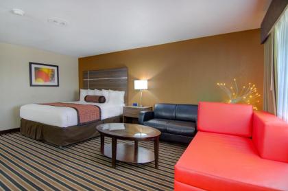Westbridge Inn & Suites - image 3