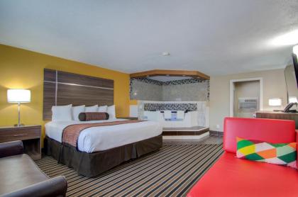 Westbridge Inn & Suites - image 6