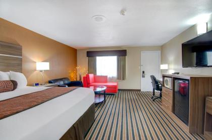 Westbridge Inn & Suites - image 7