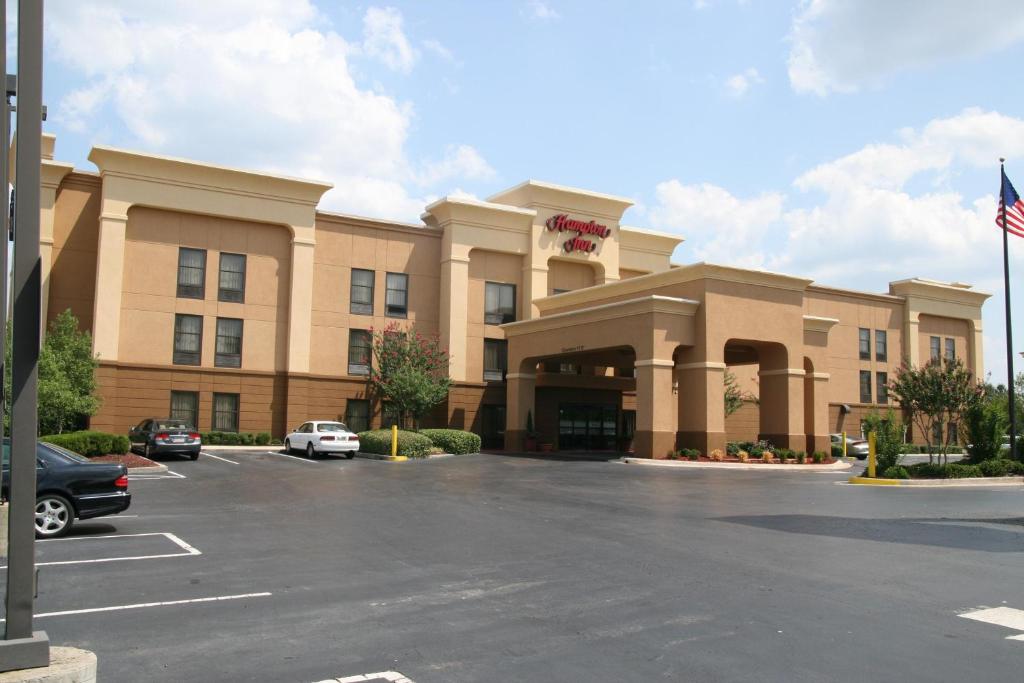 Hampton Inn Clinton - main image