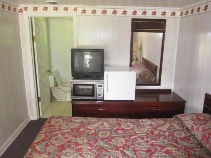 Pinecrest Motel - image 13