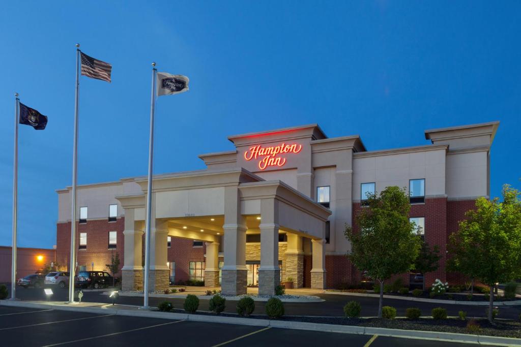 Hampton Inn Detroit Roseville - main image
