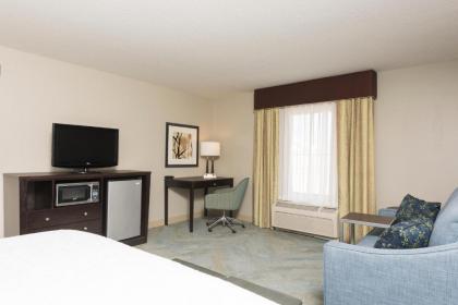 Hampton Inn Detroit Roseville - image 15