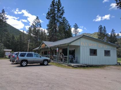 Rock Creek Mercantile & Motel - image 13