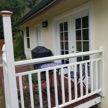 Arbor Rouge Cottage - image 2