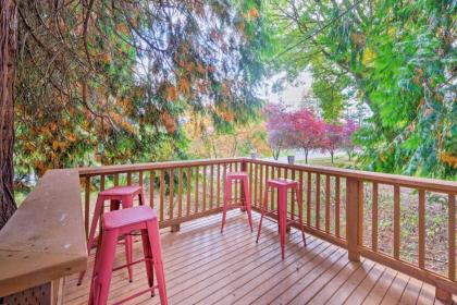 House with Deck on Whidbey Island 1 Mi from Shore! - image 3