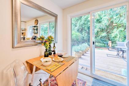 House with Deck on Whidbey Island 1 Mi from Shore! - image 6