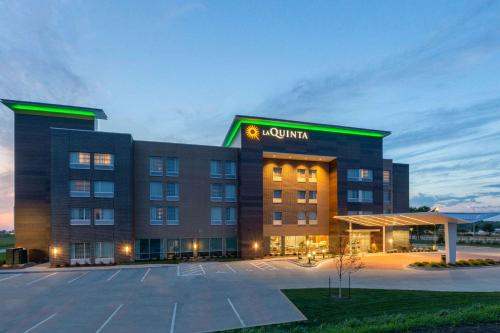 La Quinta by Wyndham Altoona Des Moines - main image