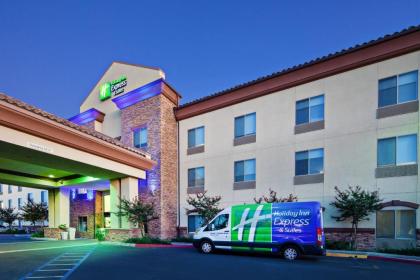 Holiday Inn Express & Suites Clovis Fresno Area an IHG Hotel