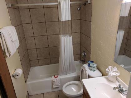 Travelodge by Wyndham Clovis - image 10