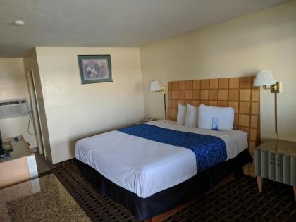 Travelodge by Wyndham Clovis - image 11