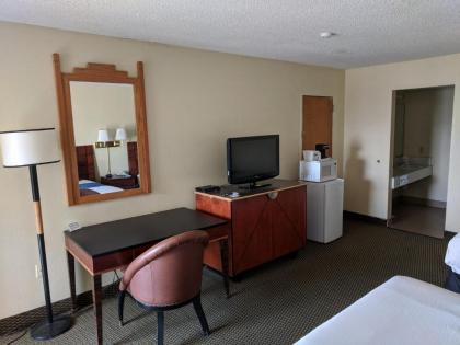 Travelodge by Wyndham Clovis - image 7