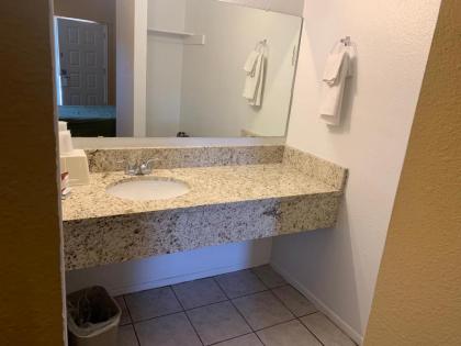 La Vista Inn - image 5