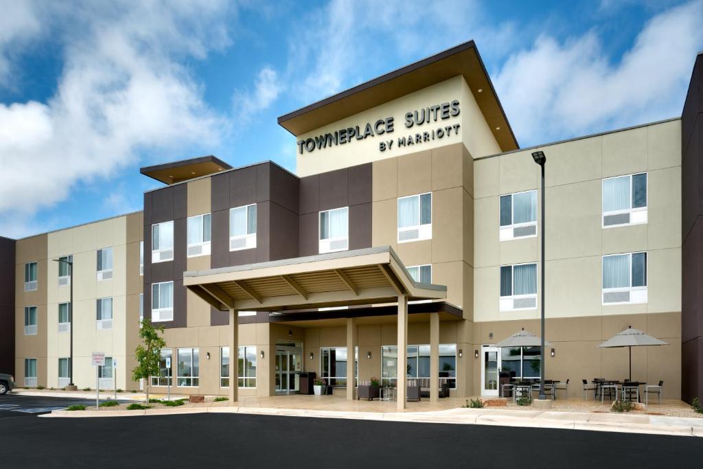 TownePlace Suites by Marriott Clovis - image 7