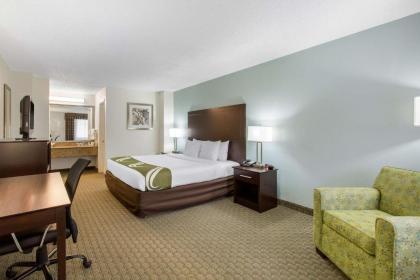 Quality Inn Clute Freeport - image 11