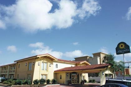La Quinta Inn by Wyndham Clute Lake Jackson - image 11