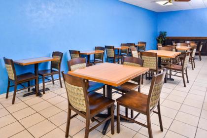 Americas Best Value Inn Clute - image 11