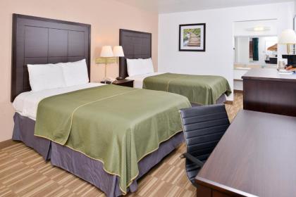Americas Best Value Inn Clute - image 9