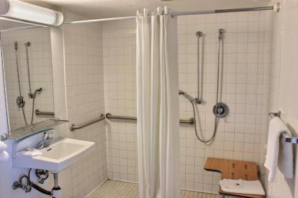 Motel 6-Coalinga CA - East - image 2