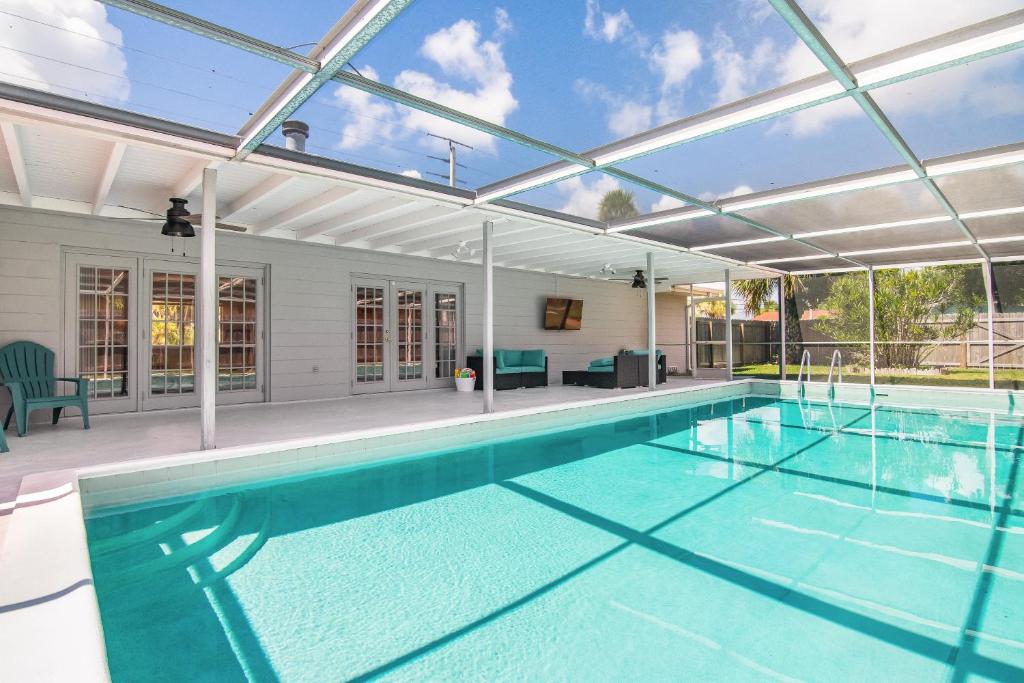 Sandy's Place - main image