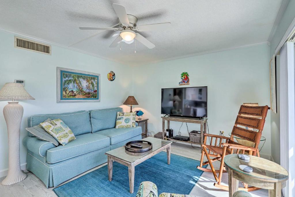 Cozy Escape at Waterfront Cocoa Beach Complex - image 5