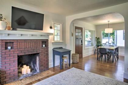 Chic Coeur dAlene Home with Patio 1 Mi to Dtwn