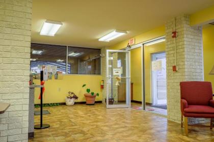 Regal Inn Coffeyville - image 10